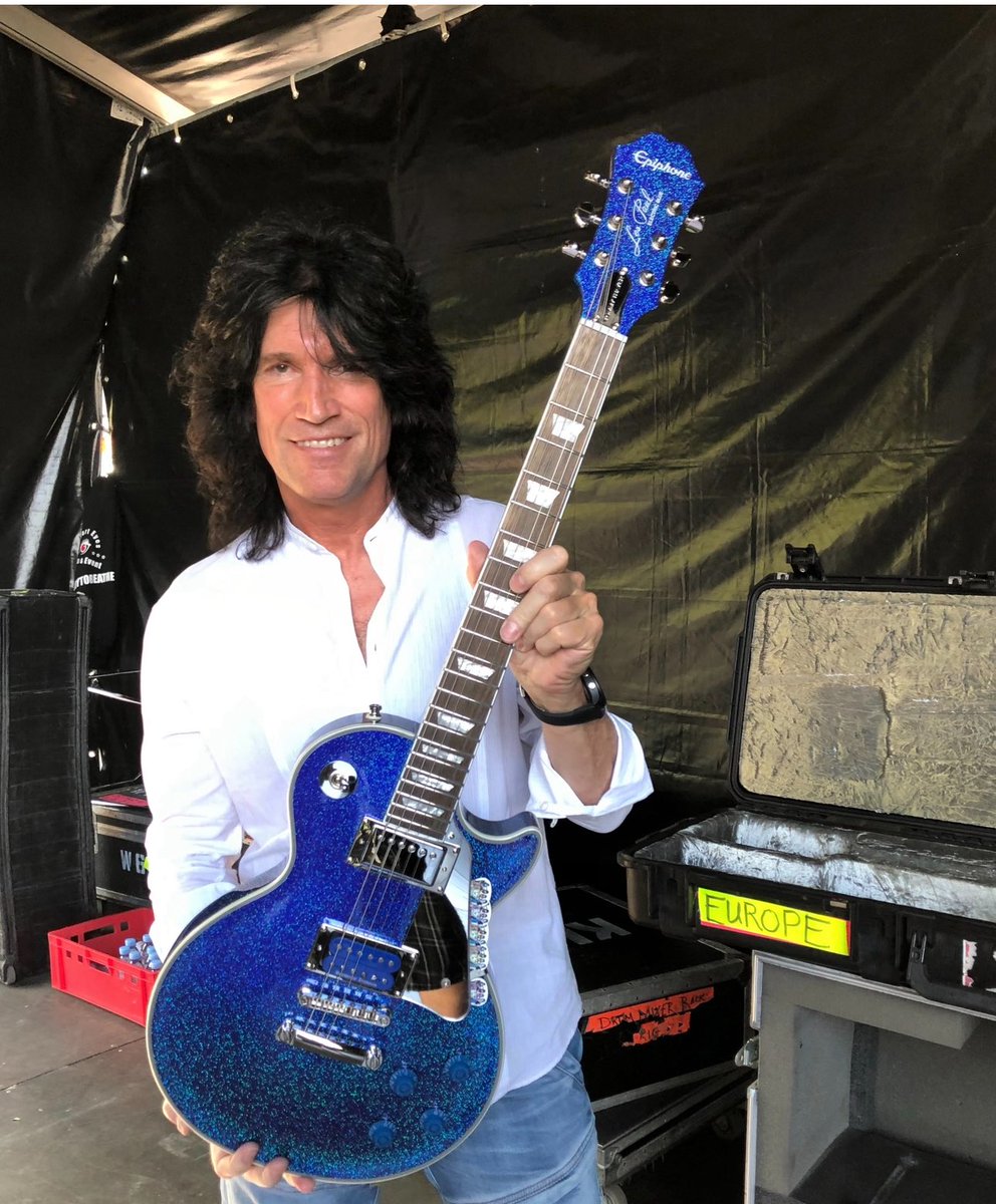Tommy Thayer tweet media