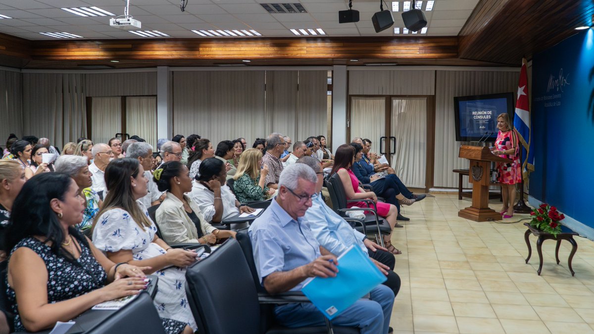 Comienza en la Cancillería de #Cuba 🇨🇺la primera sesión de la vigésima primera Reunión de Cónsules, ocasión en la que se intercambiará sobre los resultados de la actividad consular durante el último año y las proyecciones del trabajo para el futuro.