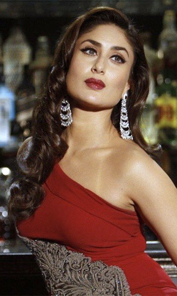diva_league's tweet photo. LEGENDS SERIES 🐐 

Main Bracket
Round 1️⃣ - Match 8️⃣

⭐️Kareena Kapoor
@EliteCShowdown 

🆚

⭐️Michelle Rodriguez
@Zool___2 https://t.co/scXXLAPm1F
