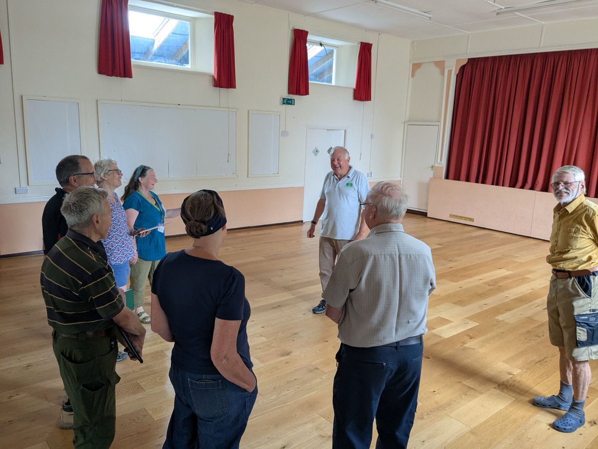 DevComsTogether's tweet image. 🤩 Julie and Martin from our Community Buildings Team had a fantastic meeting with Moretonhampstead Parish Hall last week to discuss their Platinum Jubilee Fund application. A really enthusiastic community consultation about the next stage of application for funding, Good luck!🍀