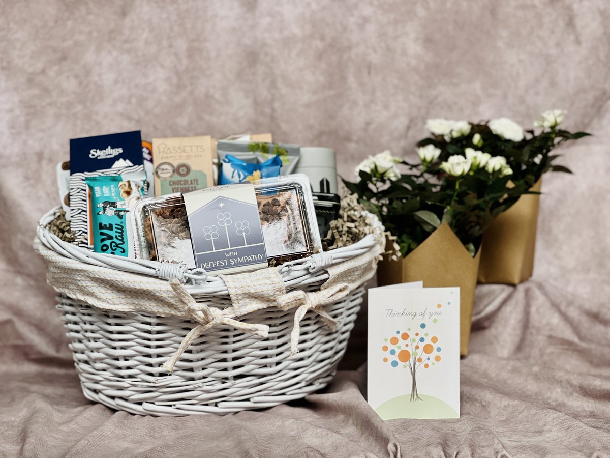 Today's Gift Basket Of The Day is the ''Sincerest Sympathy Gift Basket" 

ow.ly/Fu9G50WlNA0

Follow &amp; RT to enter #prize draw to #win a Gift Basket. 

More info via our blog. 

#dailydispatch #gifts #competition #giftbasketsrule #sympathygifts