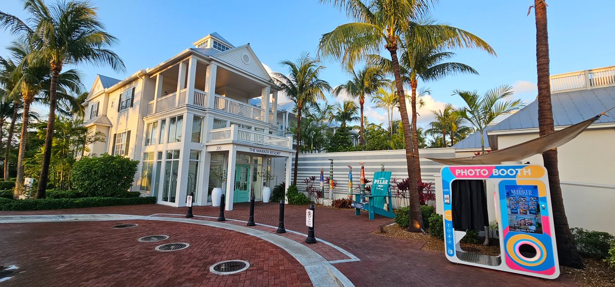 FlaKeysResorts's tweet image. The Marker Resort: Where Key West elegance meets island soul.

Sometimes a place just gets it right from the first glance.

The Marker nailed that perfect balance...

Sophisticated enough for a romantic getaway.

Chill enough that you don&apos;t feel out of place in flip flops.

Look…