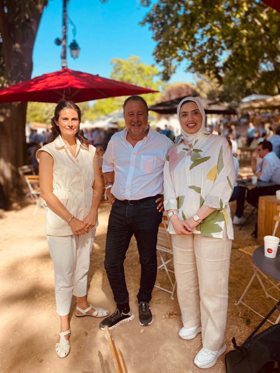 qadran_'s tweet photo. Qadran took part in the 25th Rencontres Économiques d’Aix-en-Provence, meeting French business leaders to explore new opportunities and partnerships. 
A weekend of fruitful exchanges!
#FranceQatar #ReAix2025 https://t.co/nEUXN06y7d