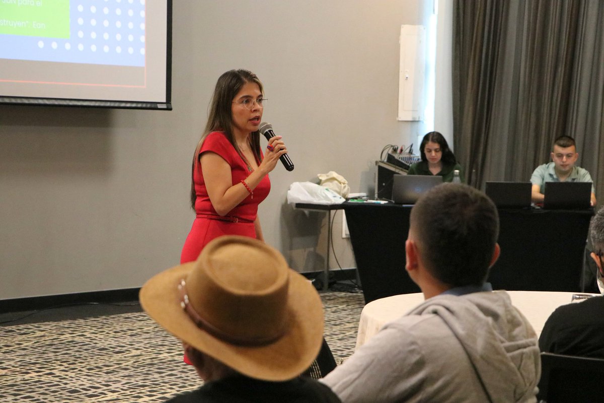 ANDI_Santander's tweet photo. ¡Las comunidades de Vetas, California y Suratá le apuestan a las #SolucionesBasadasenlaNaturalezasoluciones!
Hoy, en el cuarto taller del proyecto Suratá de la #AlianzaPAS 💧🌿te contamos cómo expertos y comunidad se unieron para trabajar por un futuro más sostenible. 👇 https://t.co/qmd9LzTMNs