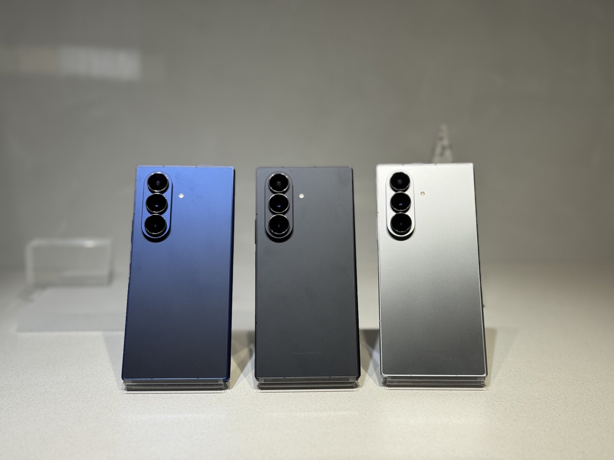 SAMSUNG - 正規純正ポケモンGO無広告 自動歩行 位置偽装スマートフォン 高性能RAM3GB 2025年最新】位置偽装の人気アイテム - メルカリ