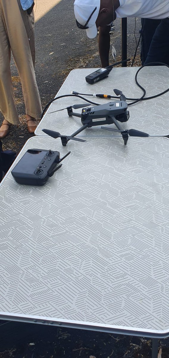 CoopSecuDefense's tweet image. #drone : stage thématique "pilotage de drones et la lutte anti-drones" : 10 opérateurs spécialisés ont assistés à un RETEX sur les différentes missions opérationnelles drones et LAD lors de JOP 2024, et des exercices pratiques de vols opérationnels se sont enchaînés.