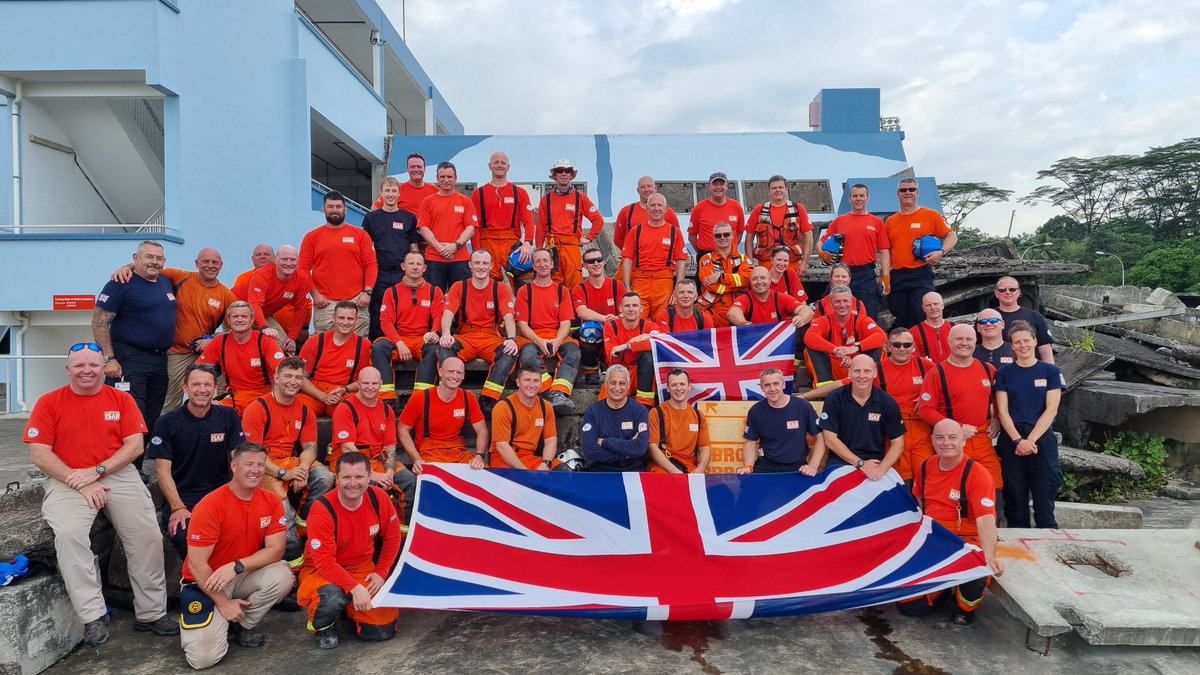 UK_ISAR_TEAM's tweet photo. With high temperatures forecast in the UK, we’re looking back at heat and humidity training from training in Singapore. 

Preparing our teams to operate safely and effectively in extreme environments is a vital part of #UKISAR readiness. #UKISAR #HeatTraining #Resilience https://t.co/X8vtKAZUft