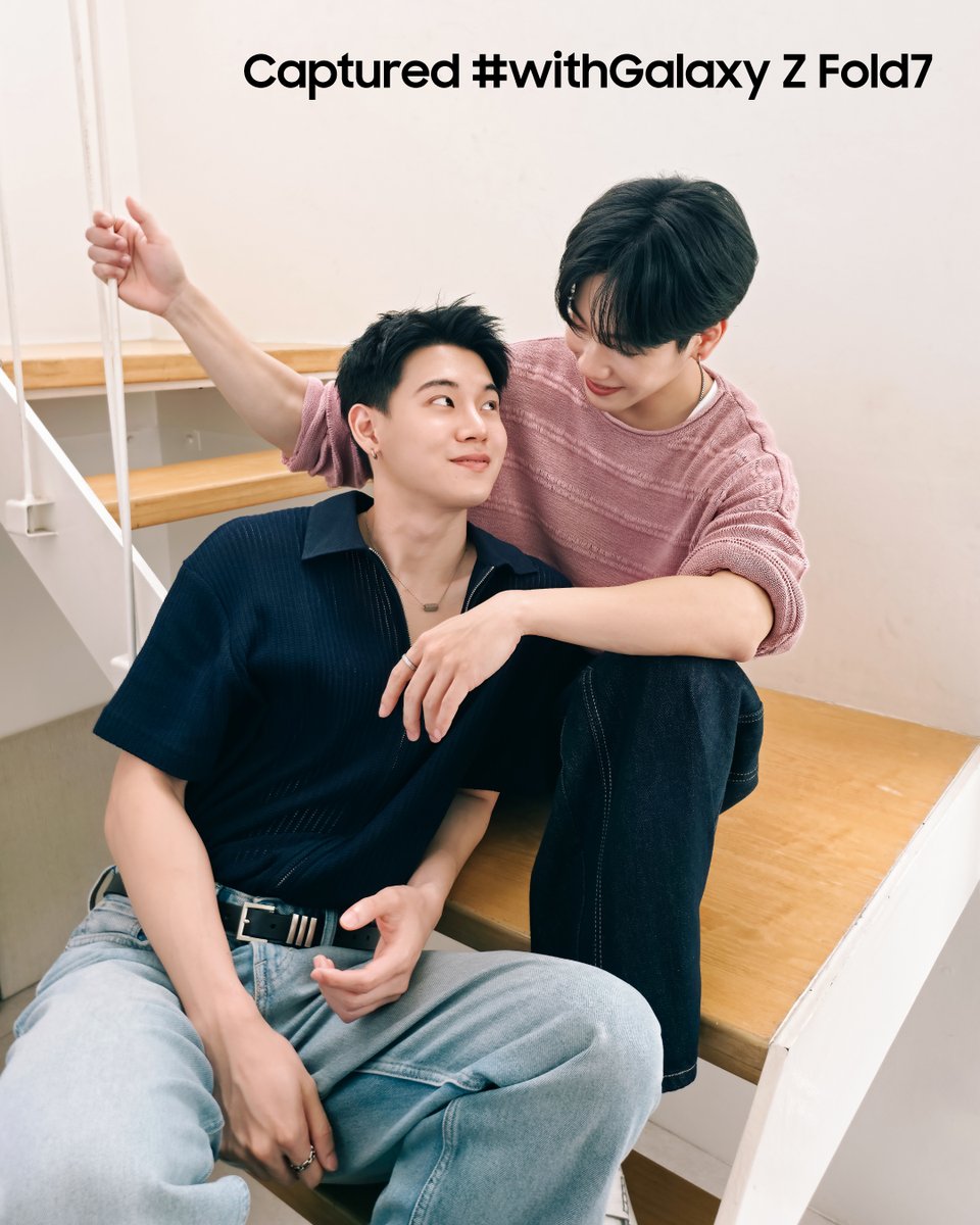 SamsungThailand's tweet photo. ซูมดูแล้วชัดเลย… ภาพชัด! Galaxy Z Fold 7 มาพร้อมกล้อง 200 MP เก็บหมดทุกรายละเอียด ซูมไปดูหยิ่นวอร์ @yinyin_anw @warwanarat ตรงไหนก็ชัด 🤭 
ตามไปซูมต่อกันได้ที่ Instagram : samsungthailand เร็ว ๆ นี้

#withGalaxy #GalaxyZFold7 #GalaxyxYinWar #GalaxyUnpacked📷 #Samsung https://t.co/cL27pW6xgs