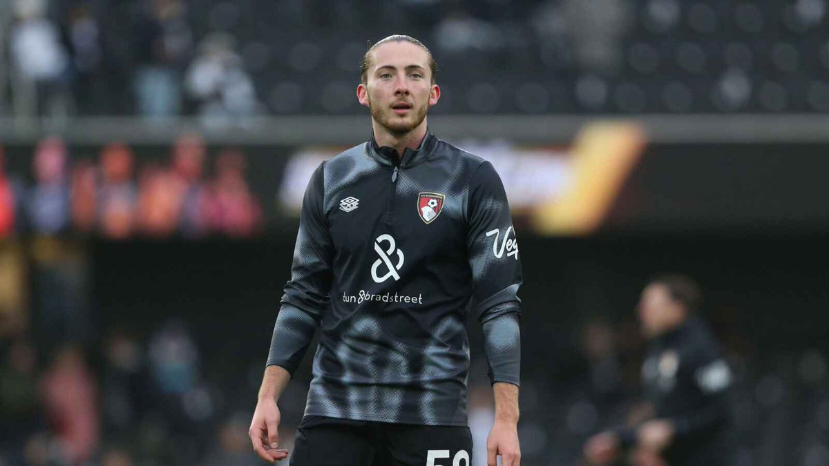 📝 On Tuesday, Eastleigh FC bolstered their backline ahead of the 2025/26 season with the loan signing of Archie Harris from Premier League outfit AFC Bournemouth.

#NationalLeague 

🔗𝐑𝐄𝐀𝐃: thenonleaguefootballpaper.com/latest-news/st…
