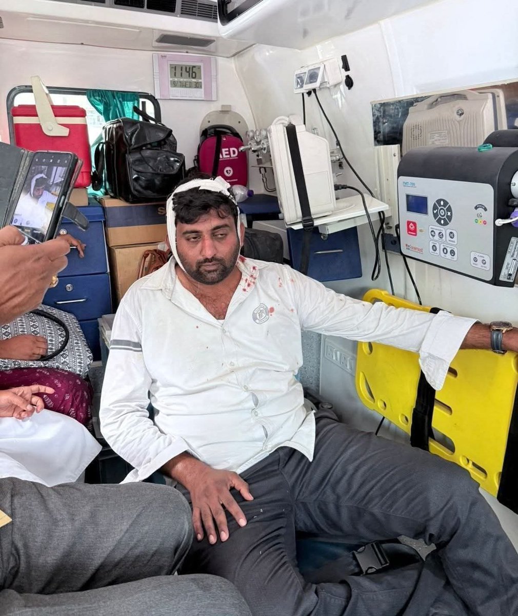 వై యస్ జగన్ బయటకు వచ్చేదే రాష్ట్రంలో అల్లకల్లోలం సృష్టించటానికి. ఆరో తరగతి చదువుతున్న పిల్లాడికి కూడా ఈ విషయం తెలుసు! అయినా ప్రభుత్వం ఎందుకు అతని పర్యటనలకు అనుమతిని ఇస్తోంది!? ఇదిప్పుడు మిలియన్ డాలర్ల ప్రశ్న అయి కూర్చుంది. ఫైన్, ఒకసారి.. రెండు సార్లు అంటే ప్రమాదవశాత్తు జరిగిన