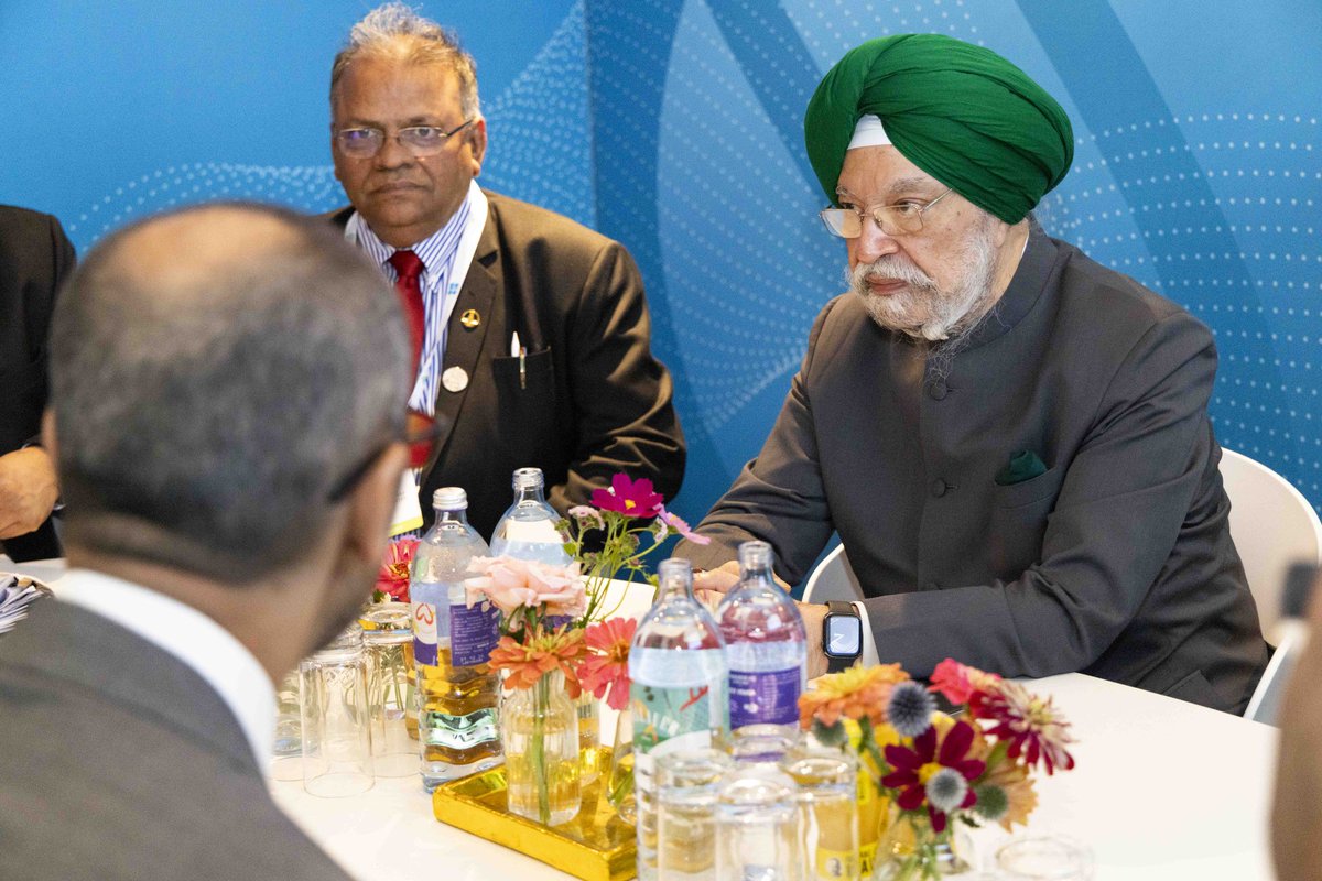 Hardeep Singh Puri (@hardeepspuri) on Twitter photo Met HE Tareq Sulaiman Al-Roumi, Kuwaiti Minister of Oil and Chairman <a href="/kpcofficialkw/">KPC | مؤسسة البترول الكويتية</a> at the 9th OPEC International Seminar in Vienna today, we discussed ways to further bolster our existing association. Kuwait is the 6th largest source of crude oil, 4th largest source of LPG and Met HE Tareq Sulaiman Al-Roumi, Kuwaiti Minister of Oil and Chairman <a href="/kpcofficialkw/">KPC | مؤسسة البترول الكويتية</a> at the 9th OPEC International Seminar in Vienna today, we discussed ways to further bolster our existing association. Kuwait is the 6th largest source of crude oil, 4th largest source of LPG and