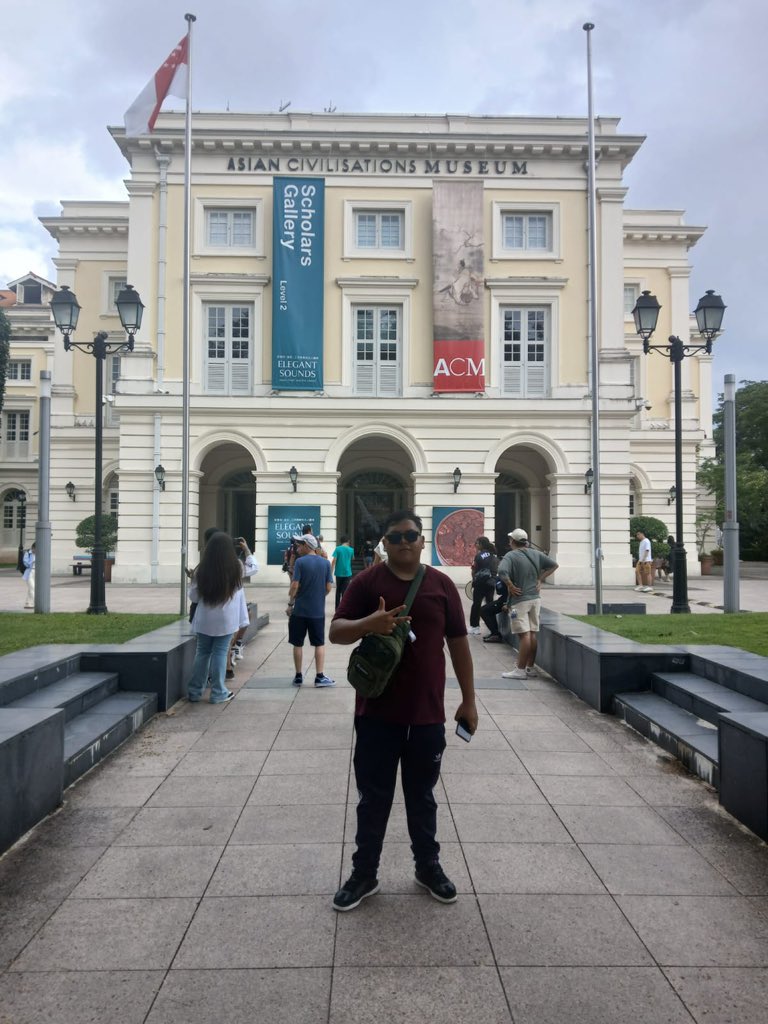 Óscar Cruz San Juan, alumno de la EPO 142 de #Atenco, ganó medalla de plata en la competencia grupal y bronce en la individual del #SIMOC 2025 en Singapur. ¡Orgullo mexiquense!

#OrgullosamenteEPO142 #TalentoMexiquense
#Entérate 

tinyurl.com/4a663st7