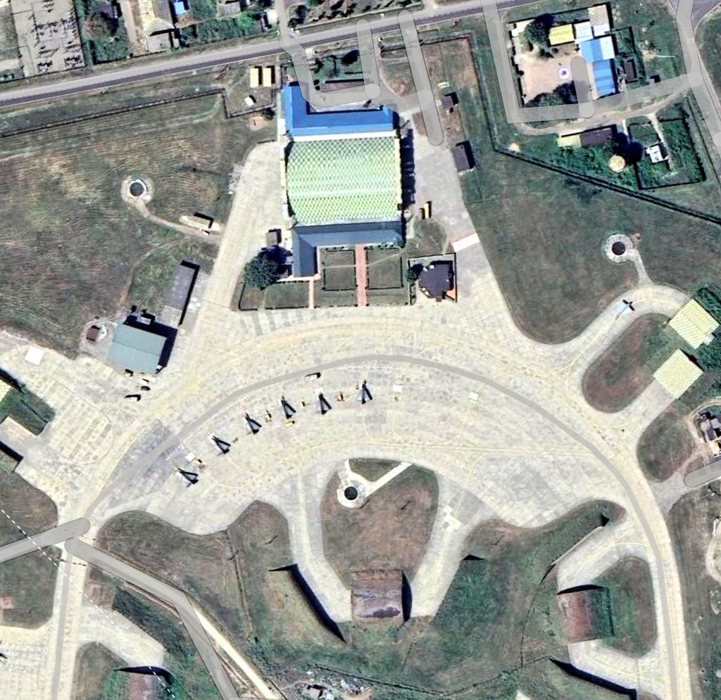 View of Pathankot Air Force Station on Google Maps.

A total of 6 HAL Tejas spotted parked on the tarmac.
While the 7th Tejas is parked near its hangar.

#IAF #Pathankot #India