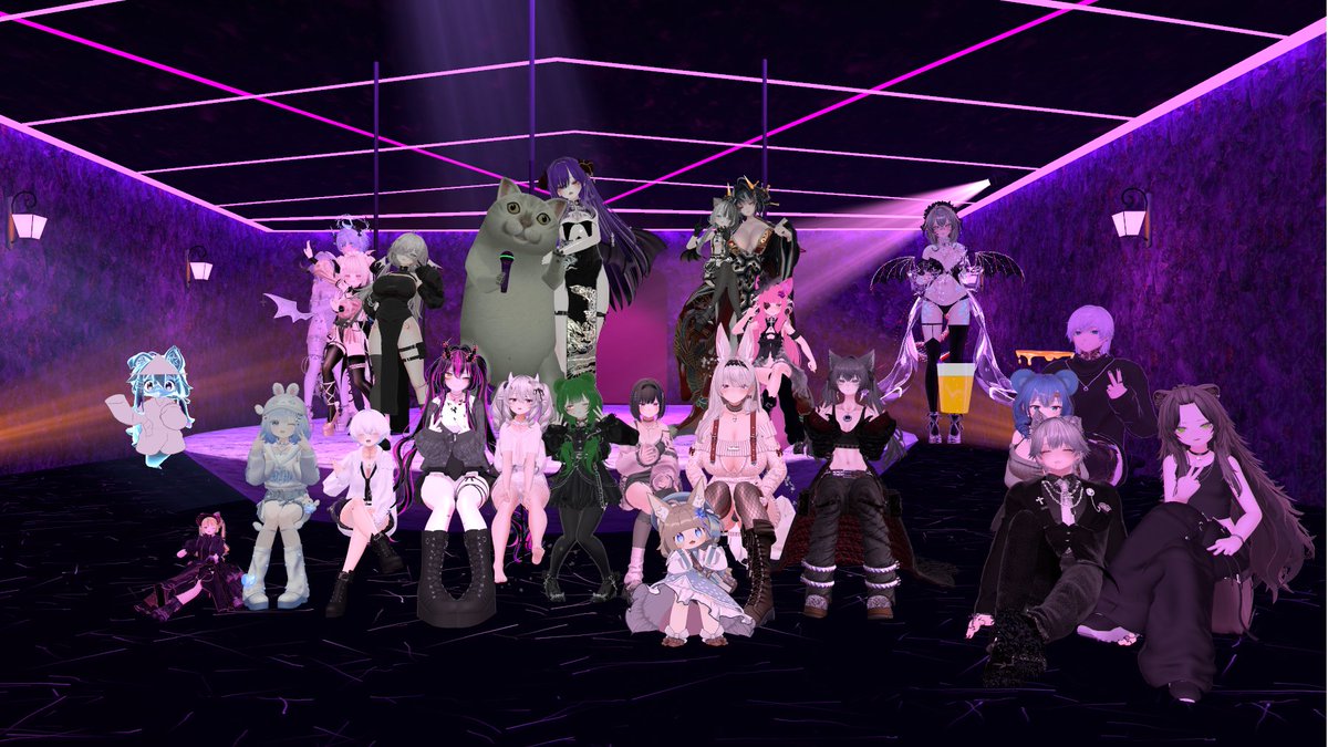 7/8　
#ジェネリックサキュバス授乳酒Bar にいってきました！
前回は個室抽選に勝てたけどその話したら負けフラグ立ちまくって見事に敗北！
なんなら両隣いなくなって慰められたりしてました
相変わらず情報量は多かったけどサキュバスさんは可愛くて楽しく酒を飲みました！またきます！