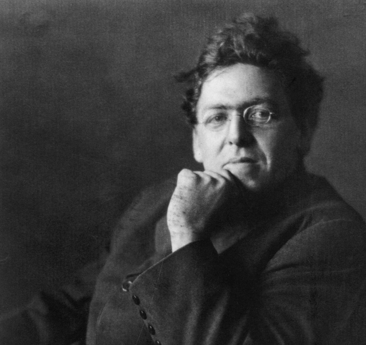There’s this funny story of painter N.C.Wyeth, when his work wasn’t going well, would tape a piece of cardboard to the side of his glasses, blocking his view of the studio’s large north window in an effort to improve his concentration.

Interesting and humorus, but it offers an