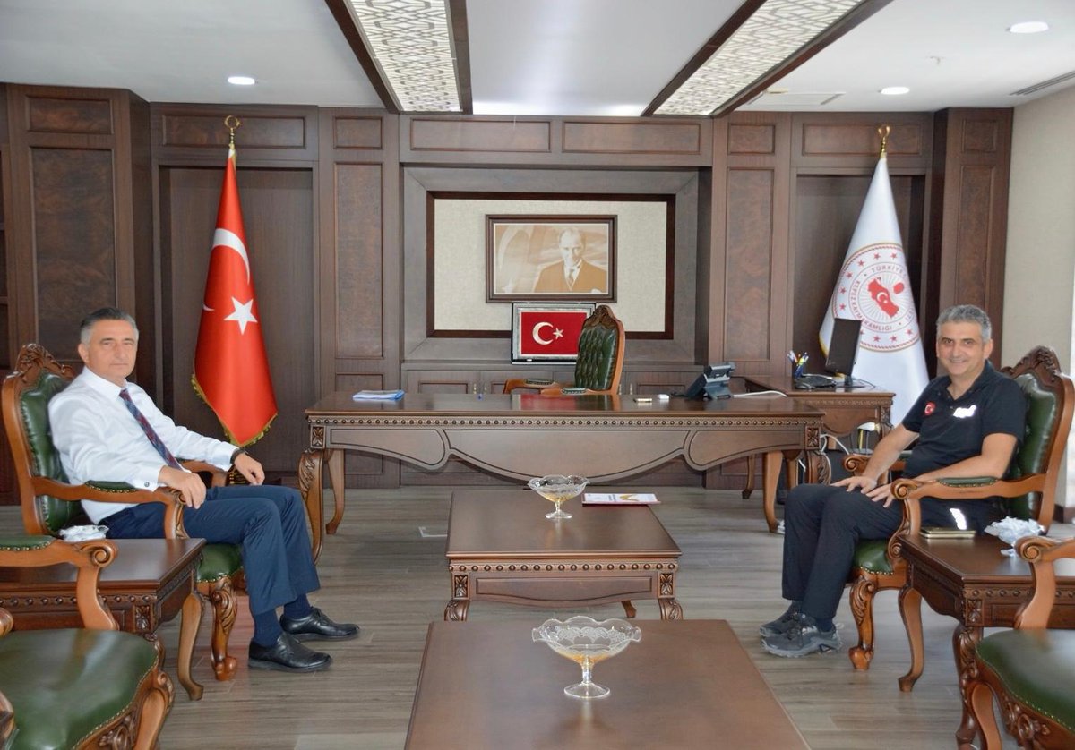 T.C. Kepez Kaymakamlığı (@kepez_kaymakam) on Twitter photo İl Afet ve Acil Durum Müdürü Sn. Necmi Erçin, Kaymakamımız Sn. Suat Dervişoğlu’na ziyarette bulundu.Kepez’in afet ve acil durumu hakkında değerlendirme toplantısı yapıldı.
<a href="/suat_dervisoglu/">Suat Dervişoğlu</a>
<a href="/AntalyaValilik/">T.C. Antalya Valiliği</a> İl Afet ve Acil Durum Müdürü Sn. Necmi Erçin, Kaymakamımız Sn. Suat Dervişoğlu’na ziyarette bulundu.Kepez’in afet ve acil durumu hakkında değerlendirme toplantısı yapıldı.
<a href="/suat_dervisoglu/">Suat Dervişoğlu</a>
<a href="/AntalyaValilik/">T.C. Antalya Valiliği</a>