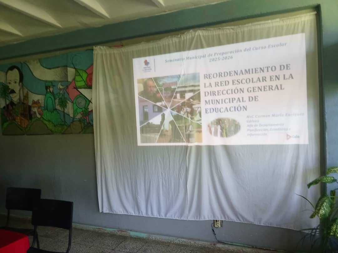 torresyoana2's tweet photo. ✅ Cerramos el panel sobre reordenamiento escolar con valiosas conclusiones: optimización de infraestructura, mejor acceso a la educación y uso eficiente de recursos.📊👏 
@CubaMined
¡Sigamos trabajando juntos por una educación que llegue a cada rincón! https://t.co/U5amadVdN4