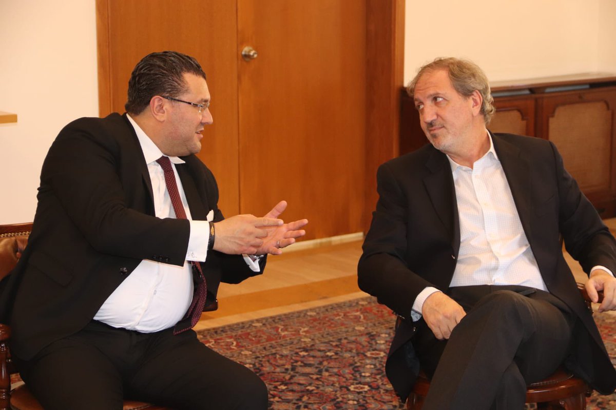 زرت رئيس المجلس البلدي لمدينة بيروت، المهندس إبراهيم زيدان، برفقة وفد من الهيئة الإدارية لجمعية تجار كورنيش المزرعة ومتفرعاته برئاسة الحاج عفيف كشلي حيث قدم له التهنئة بمناسبة تسلمه رئاسة البلدية ، وتم خلال اللقاء عرض واقع كورنيش المزرعة ومتفرعاته، واحتياجات هذه المنطقة الحيوية.