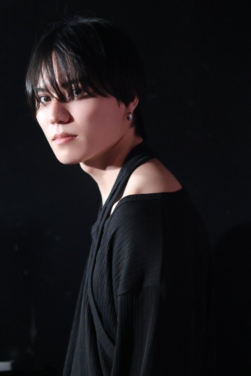 _ibuki_0710's tweet image. 7月10日で27歳になりました🎉

この1年、門司港レトロFMでの番組放送、北九州メディアでの撮影、舞台での演劇

オリジナル楽曲リリース、モデルとしてのランウェイ出演など沢山の貴重な経験に恵まれました✨

関わってくださった皆さま本当にありがとうございます🙇‍♂️

27歳も全力で頑張っていきます！
