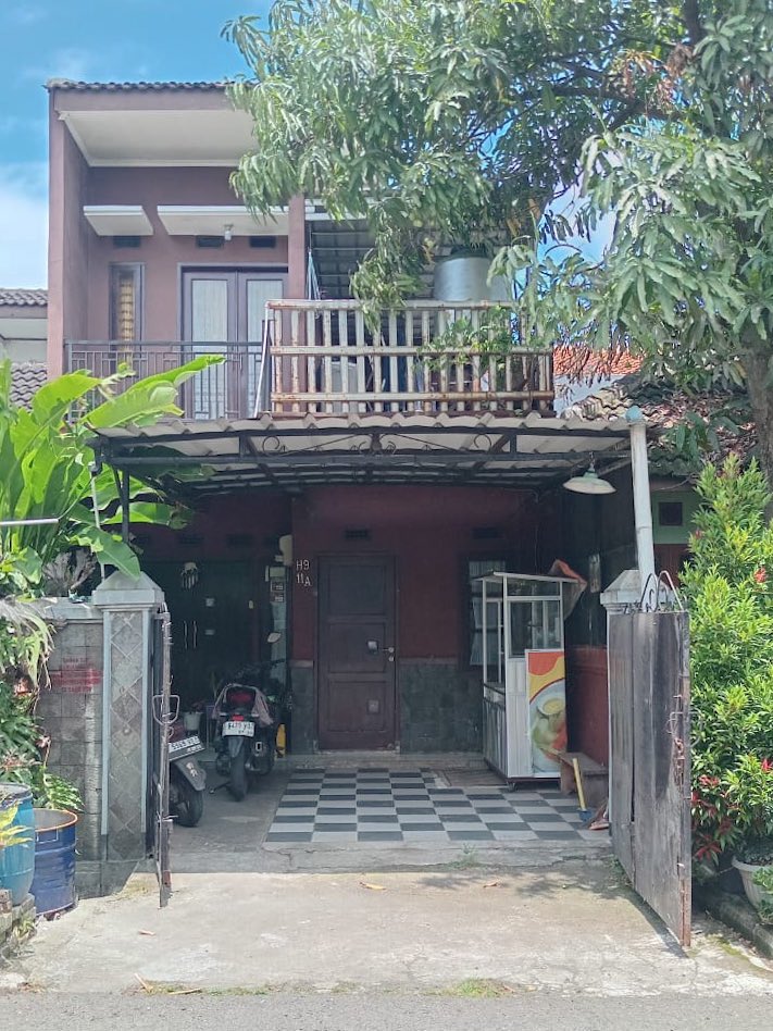 ovalalalaa's tweet photo. Dijual rumah 650jt boleh nego
Komplek GBI blok H9-11A, Kab. Bandung
LT75 LB100
2 Lantai
3 75Kamar tidur
1 Kamar mandi dan 1 WC 
1 Dapur
Ruang tamu, Ruang TV
Carport dan space untuk 2 motor
Listrik 1300W
Air jet pump+toren https://t.co/6f1H4C7Taz