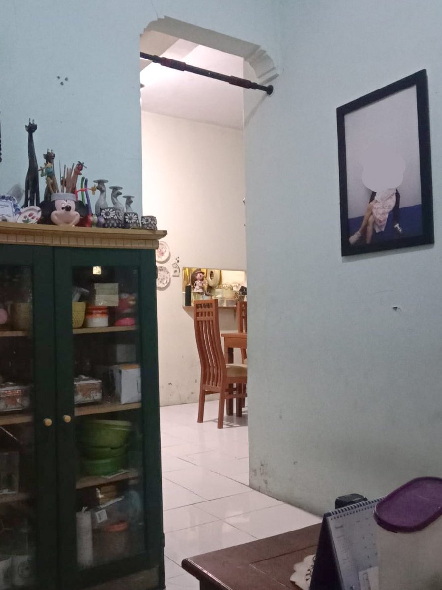 ovalalalaa's tweet photo. Dijual rumah 650jt boleh nego
Komplek GBI blok H9-11A, Kab. Bandung
LT75 LB100
2 Lantai
3 75Kamar tidur
1 Kamar mandi dan 1 WC 
1 Dapur
Ruang tamu, Ruang TV
Carport dan space untuk 2 motor
Listrik 1300W
Air jet pump+toren https://t.co/6f1H4C7Taz
