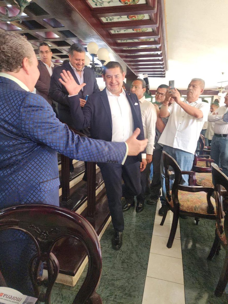 Con motivo de su cumpleaños Sr. Gobernador, me permito expresarle mis cordiales felicitaciones, deseándole un año colmado de salud, aciertos y bienestar familiar  y profesional 🎉🎉 <a href="/armentapuebla_/">Alejandro Armenta</a>