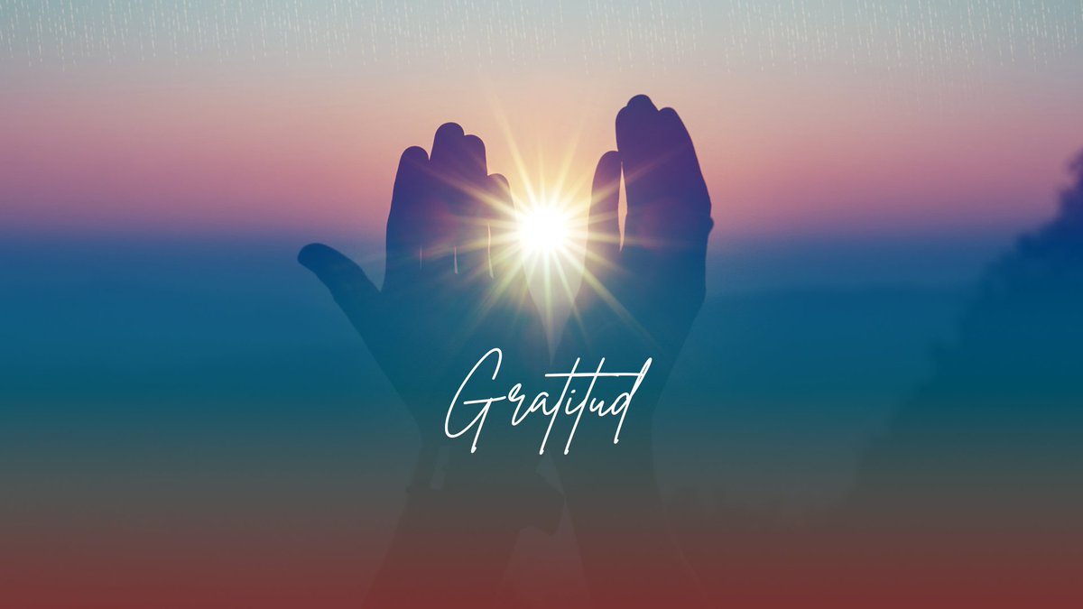"La gratitud en tu Ser da sentido a tu PASADO, te regala la paz en el PRESENTE y te da una visión hacia el MAÑANA...Sé agradecid@ con Dios y todo cambiará en la Vida... Siempre #UnidosPorTi...🙏