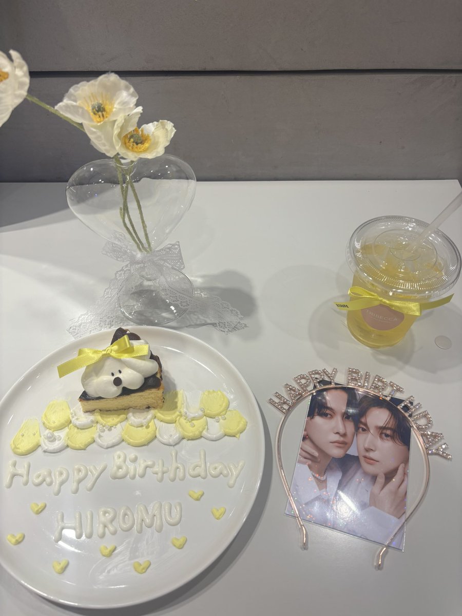 本多大夢くん
お誕生日おめでとう☺️💗
大夢くんを好きになって初めての誕生日🎂
好きにならせてくれてありがとう✨
大夢くんの歌声もまた聴けるの楽しみにしています！

#本多大夢誕生祭2025
#今日の主役は本多大夢