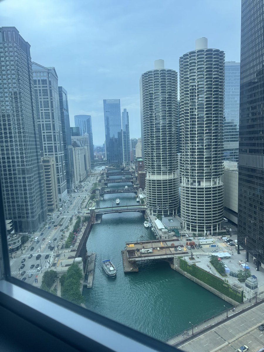 drliz1981's tweet image. Enjoying team building with my Waynesville team in Chicago at the military connected school administrations summit (MCSAS)! Excited to hear @unfoldthesoul this morning!! #MCSAS #MISA