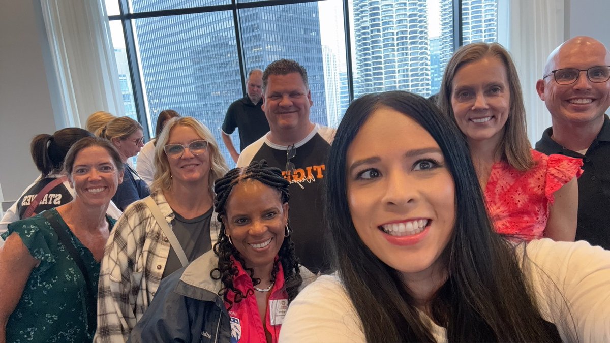 drliz1981's tweet image. Enjoying team building with my Waynesville team in Chicago at the military connected school administrations summit (MCSAS)! Excited to hear @unfoldthesoul this morning!! #MCSAS #MISA