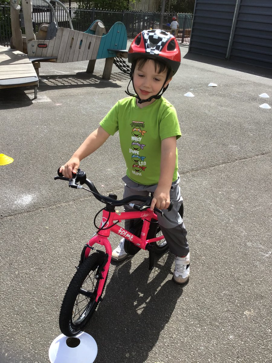 DEYC (@drumchapeleyc) on Twitter photo We want to express our gratitude to Coach Maryanne Bonnar for her invaluable assistance in helping the children learn to cycle. We are happy to see that most of our children in Skye Room can now pedal confidently, manage their bikes, and start and stop safely. <a href="/drum_cycle/">Drumchapel Cycle Hub</a> We want to express our gratitude to Coach Maryanne Bonnar for her invaluable assistance in helping the children learn to cycle. We are happy to see that most of our children in Skye Room can now pedal confidently, manage their bikes, and start and stop safely. <a href="/drum_cycle/">Drumchapel Cycle Hub</a>