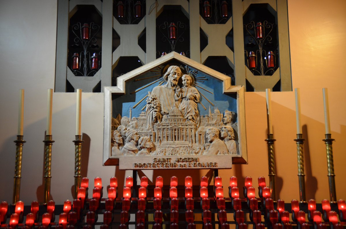 🕯️ This July, let a light shine at the Oratory! 🕯️

🙏 By lighting a candle, you make a gesture of faith — and generosity. Every donation helps preserve this place of peace and heritage.

➡️ Light a candle online: saint-joseph.org/en/#popuplante…