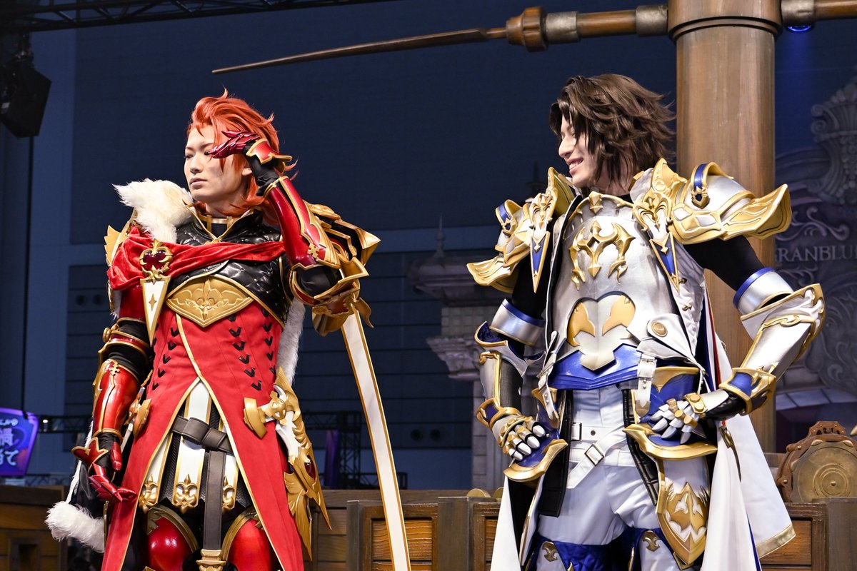 似た感じのポーズ取ったり目配りしたりしてて、いやあ好敵手っていいものですね