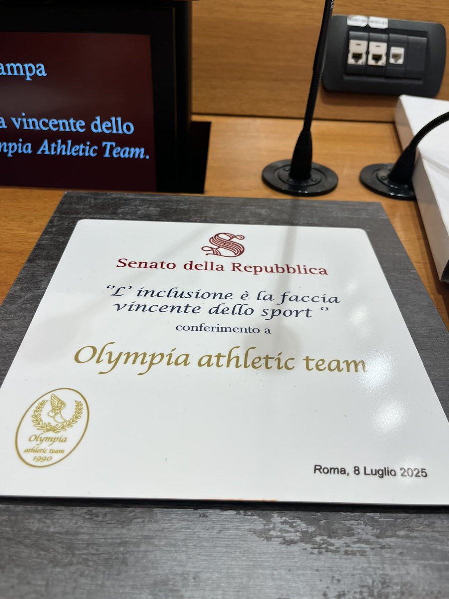 Giusy Versace (@giusyversace) on Twitter photo Un premio speciale a #OlympiaAthleticTeam Società delle prov di BS,esempio virtuoso di inclusione nello sport e fair play!Grazie <a href="/GianpietroMaffo/">Gianpietro Maffoni</a> per averli invitati e grazie ai contributi e alla presenza degli amici <a href="/MoleaBruno/">Bruno Molea</a> <a href="/FISPES/">Fispes</a> <a href="/atleticaitalia/">Atletica Italiana</a>
Lo #sport unisce😎💪🏼👏🏽👏🏽 Un premio speciale a #OlympiaAthleticTeam Società delle prov di BS,esempio virtuoso di inclusione nello sport e fair play!Grazie <a href="/GianpietroMaffo/">Gianpietro Maffoni</a> per averli invitati e grazie ai contributi e alla presenza degli amici <a href="/MoleaBruno/">Bruno Molea</a> <a href="/FISPES/">Fispes</a> <a href="/atleticaitalia/">Atletica Italiana</a>
Lo #sport unisce😎💪🏼👏🏽👏🏽