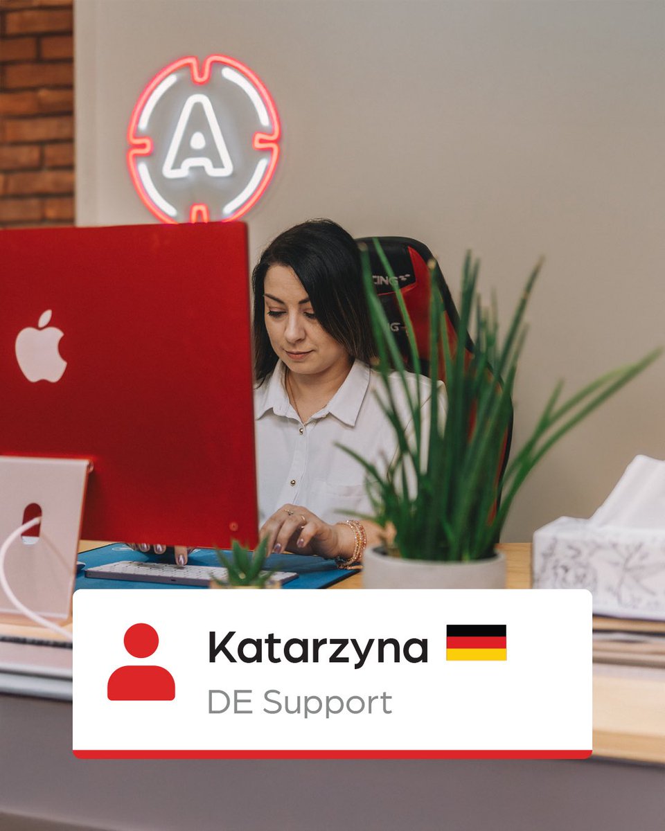 AimControllerss's tweet image. Meet our Support Team 👷🏽
💻 Angelika 🇮🇹 – IT Support
🗣️ Aleksandra 🇺🇸 – ENG Support
📞 Katarzyna 🇩🇪 – DE Support
💬 Paweł 🇪🇸 – ES Support (when not fixated on our sign🙄)
No matter where you’re from, we’ve got someone ready to help. 💪