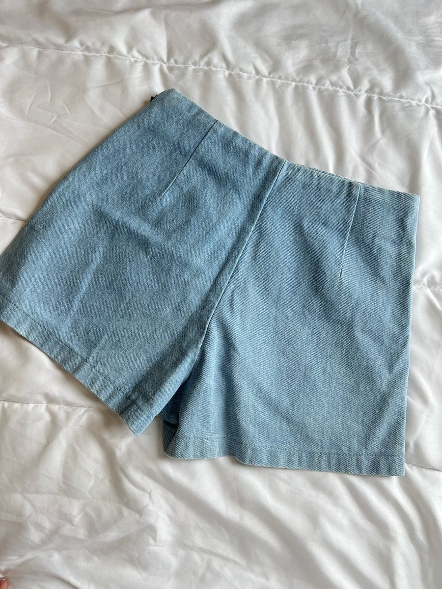 useddreamstuff_'s tweet photo. gwt size m เอว27-28
💌 180.- หน้าเป็นกระโปรงหลังเป็นกางเกงค่า https://t.co/yz6Wy9V7i0