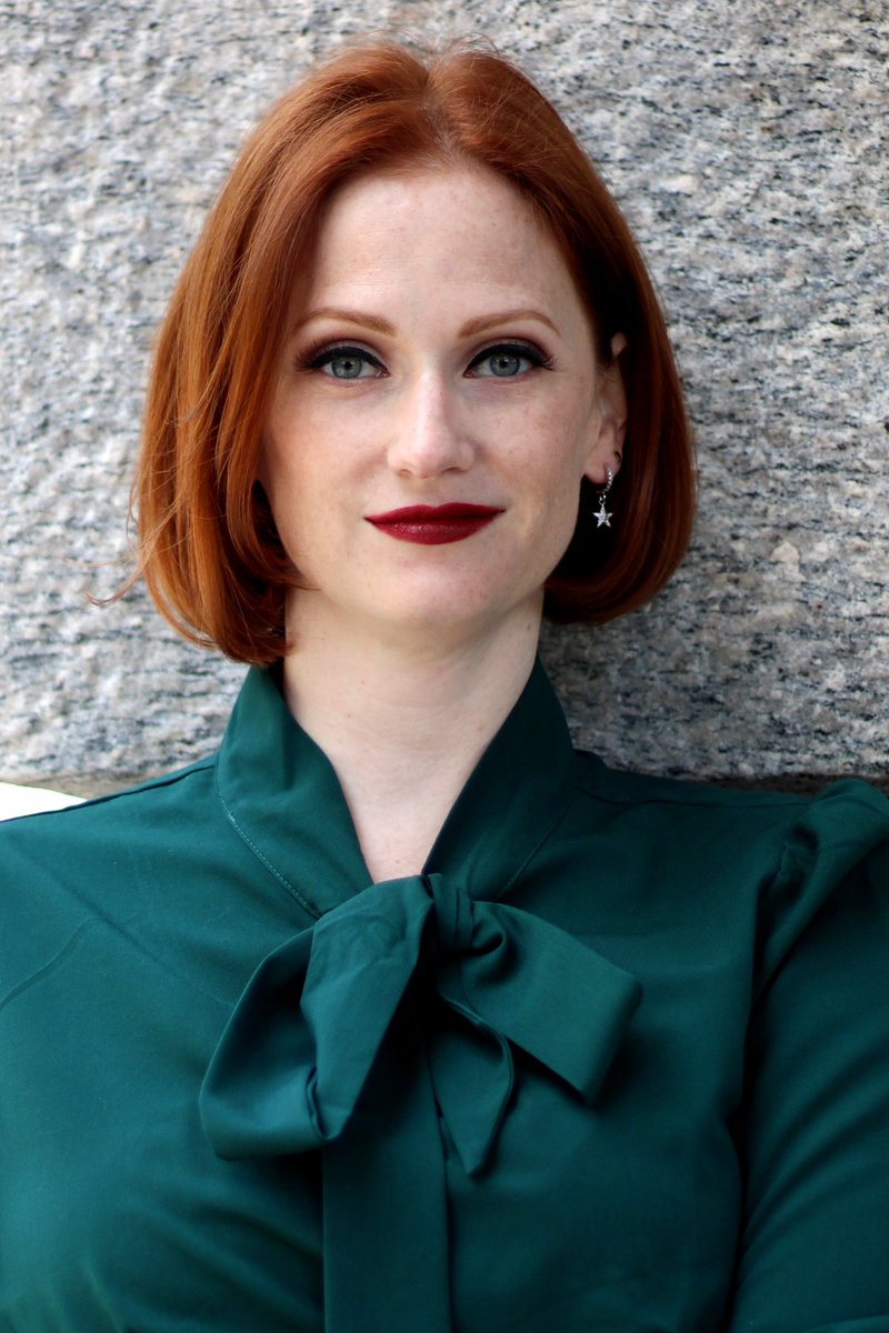 TheOperaGeek's tweet image. A few more photos from my lovely publicity/family photoshoot with the wonderful Angela Deldin!

PJ's mom and mine have been asking us for photos for about a decade, plus i DID chop so much of my hair off, so I figured...may as well do them both at once. 😂

#Publicity #SingerLife