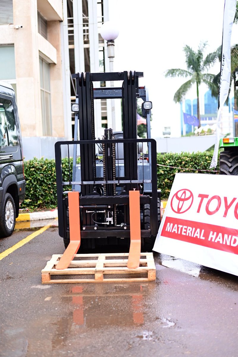 CFAOMobility_Ug's tweet image. Today at Sheraton Kampala!
We’re with the @AbsaUganda Business Club unlocking vehicle asset financing and business growth opportunities.
From the versatile EECO van to ForkLift -Toyota Material Handling Equipment, we’re here to power Uganda’s businesses with smart, reliable…