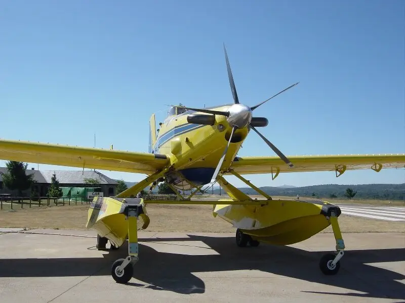 Un avión y la Guardia Civil sofocan un incendio en Manganeses de la Polvorosa
zamoranews.com/articulo/suces…
