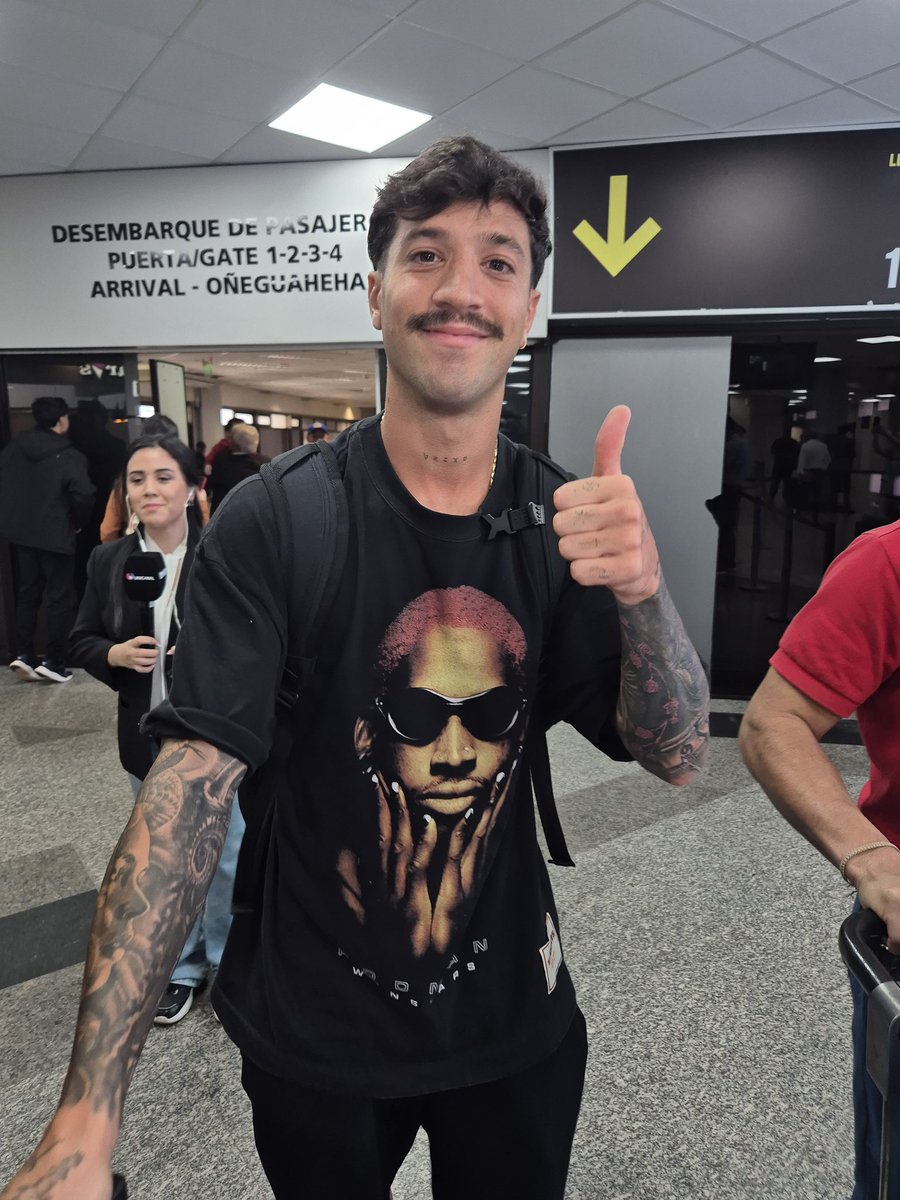 Fabricio Domínguez ya está en nuestro país!

“Vengo al más grande de Paraguay”
🔵🔴💪🏻🇵🇾
#LaGranJugada