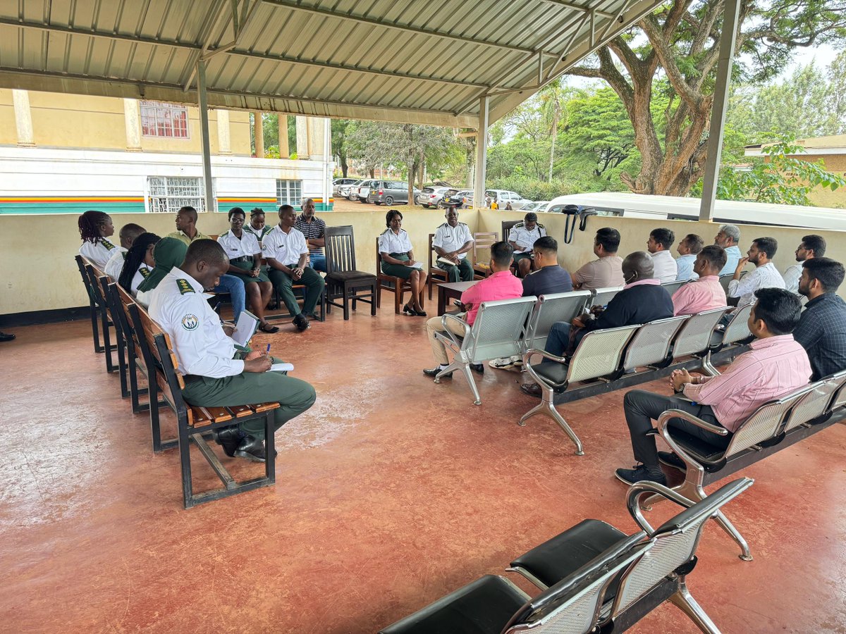DCICUg's tweet image. Today, our Compliance team conducted a sensitization program for the foreign communities in Jinja & Hoima. The session focused on informing participants about immigration facilities, their responsibilities, & our obligations to ensure compliance and foster mutual understanding