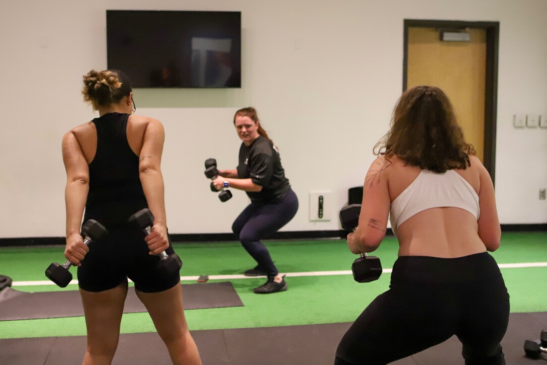 🔥 Ready to lift, shape, and power up your glutes? Join our Glutes and Gains class to sculpt your rear, build strength, and boost your confidence. Perfect for enhancing curves and total-body tone transform your physique one workout at a time! 🍑💪