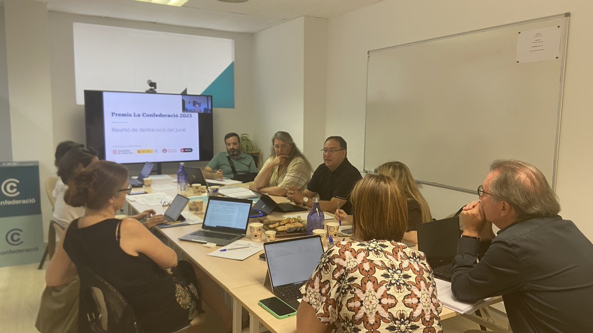 👥 El jurat de la 9a edició dels Premis La Confederació es reuneix per deliberar sobre les candidatures guanyadores.

🏅 Els #PremisLaConfederació2025 reconeixeran iniciatives transformadores del tercer sector social de Catalunya.

🔗 Llegiu la notícia: tuit.cat/tyInn