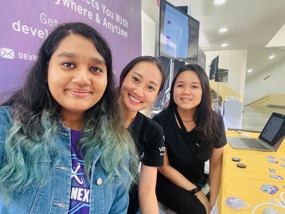 aqsacodes's tweet image. The past week has been all about @ReactNexus 2025.
Got to meet old friends and make new ones.
I absolutely love the React community and the ecosystem.