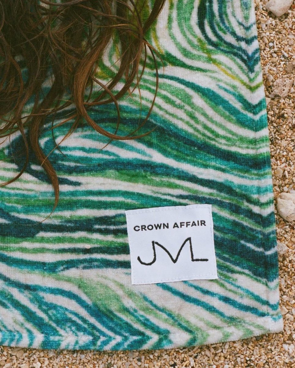 collaborated with hair care
company Crown Affair on a limited edition beach towel featuring my work:

crownaffair.com/products/the-j…