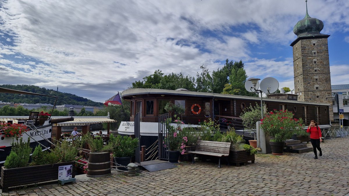 Vašek Stuchl tweet media