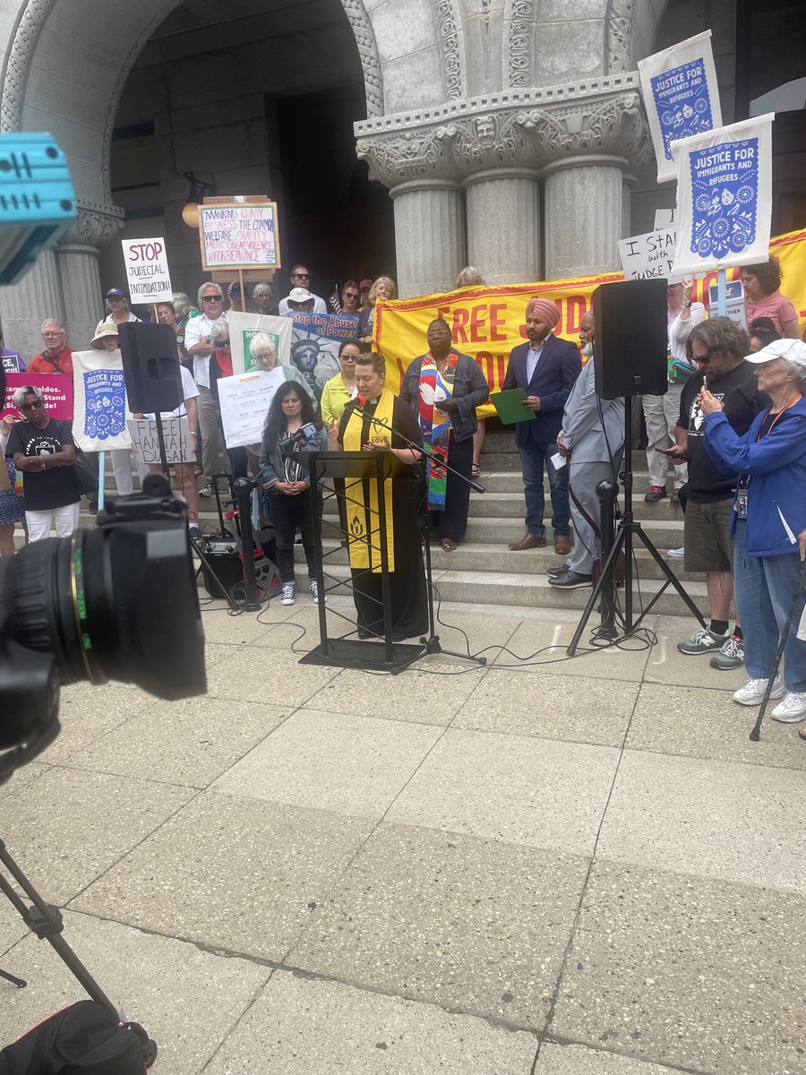 DanielBice's tweet image. About 100 protesters, including a number of faith leaders, appear at federal courthouse Wednesday before hearing on criminal charges against Milwaukee County Judge Hannah Dugan.