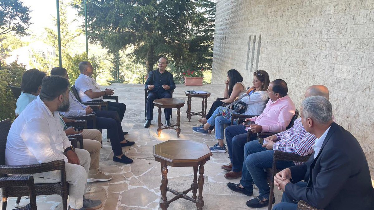 GeorgesAdwan's tweet image. استقبل النائب عدوان في دارته في دير القمر رئيسة واعضاء نادي الزعرورية الرياضي