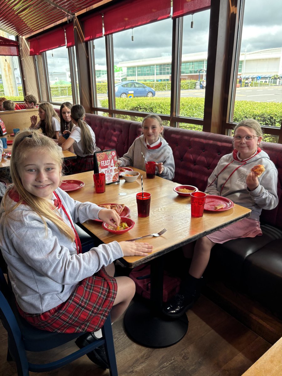 class6Aspull's tweet image. We had a great final trip today. A film at Vue, a Pizza Hut lunch and bowling! What a fabulous way to spend the day together at the end of the year. Thank you so much @aspullchurchpta for our Pizza Hut lunch - it was delicious! 😄