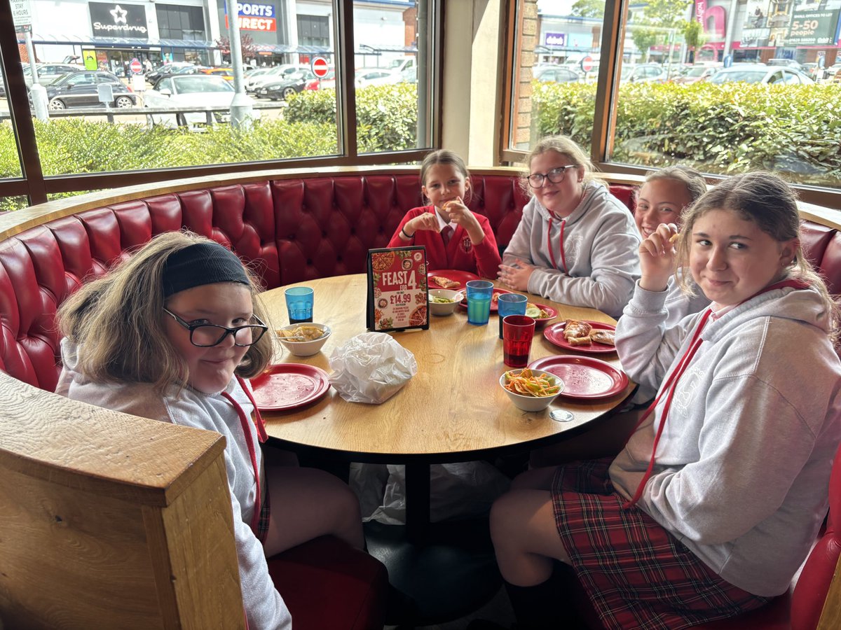 class6Aspull's tweet image. We had a great final trip today. A film at Vue, a Pizza Hut lunch and bowling! What a fabulous way to spend the day together at the end of the year. Thank you so much @aspullchurchpta for our Pizza Hut lunch - it was delicious! 😄